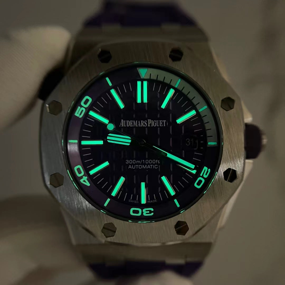 APW Royal Oak offshore diver (purple dial)