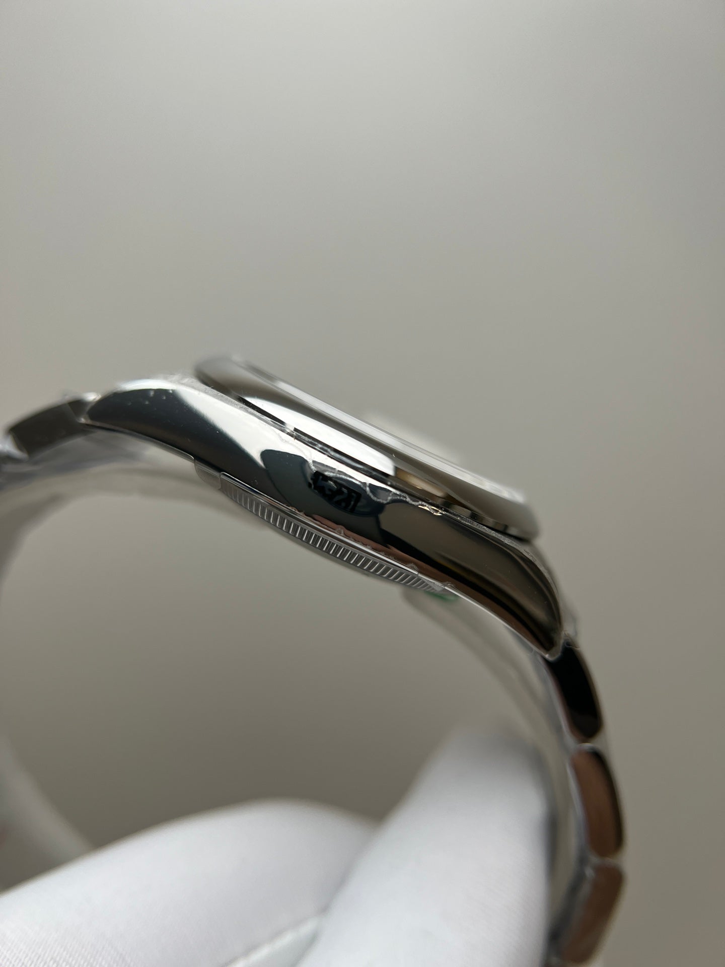 RLX Oyster Perpetual (Reference 124300 Silver Dial)