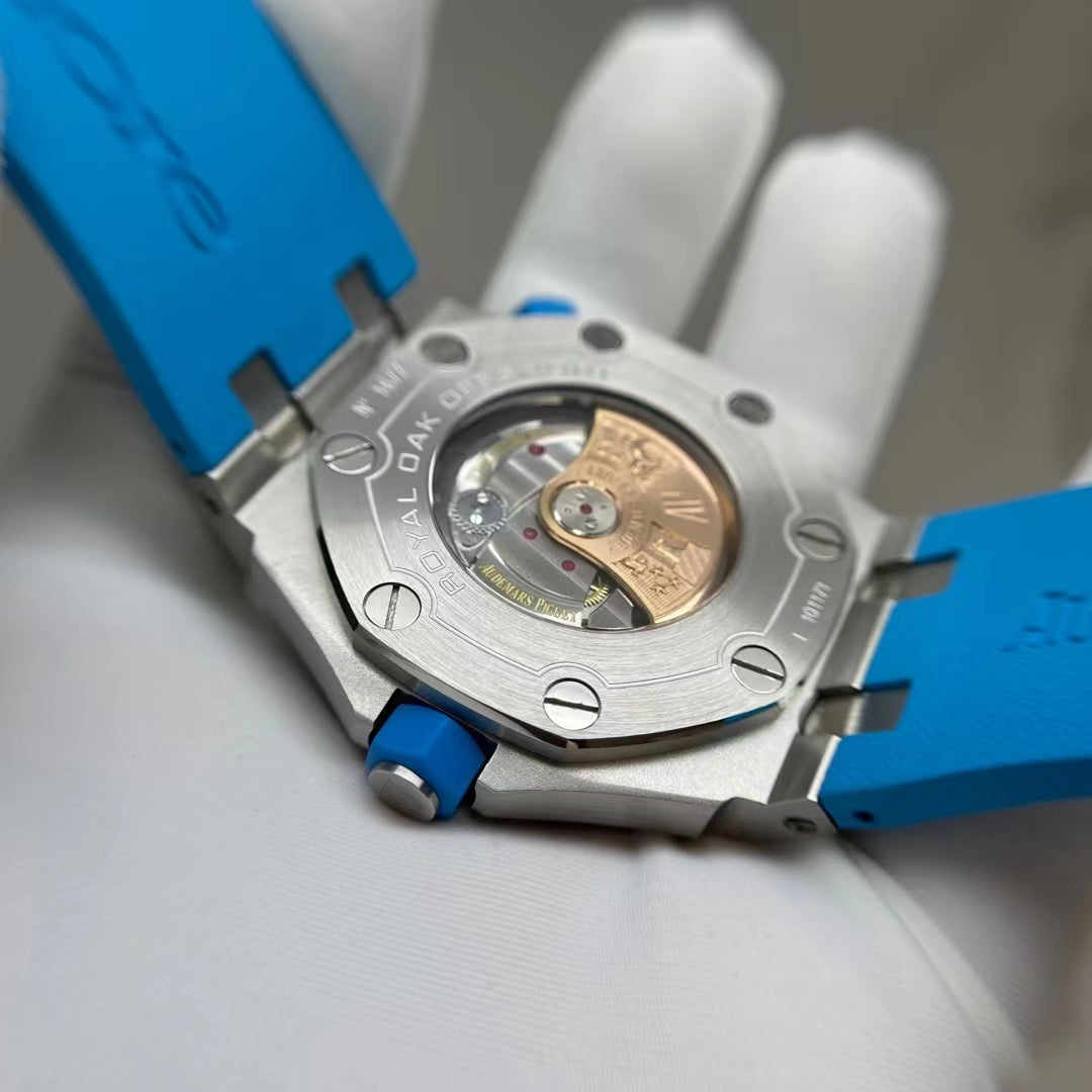 APW Royal Oak offshore diver (Sky blue dial)