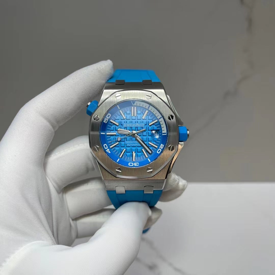APW Royal Oak offshore diver (Sky blue dial)