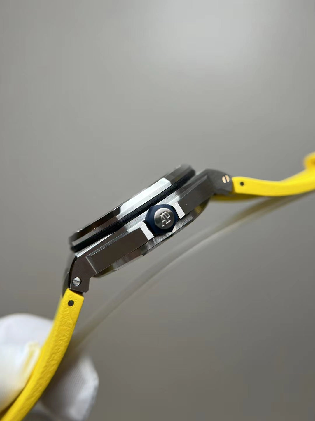 APW Royal Oak Offshore Diver (Bright yellow Dial)