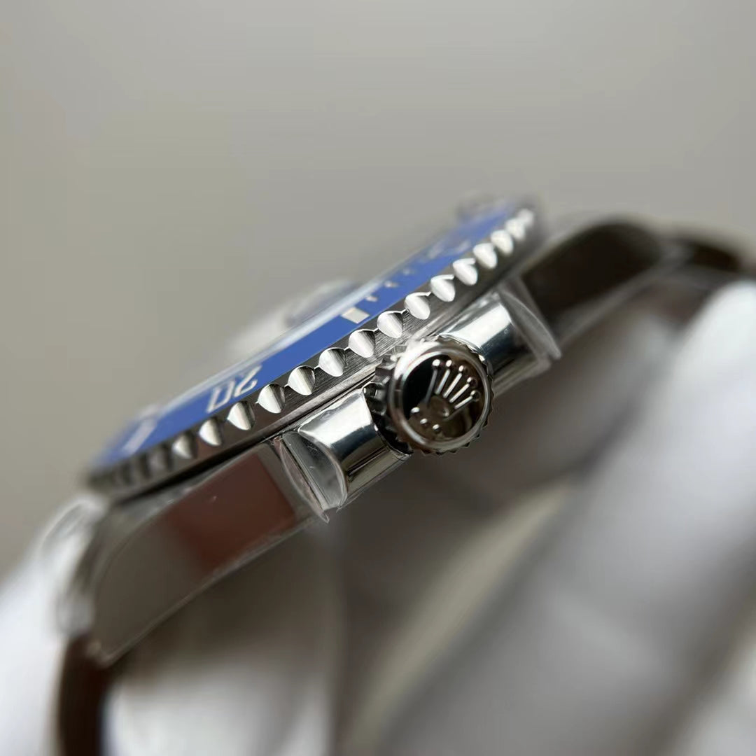 Submariner Date (Blue dial)