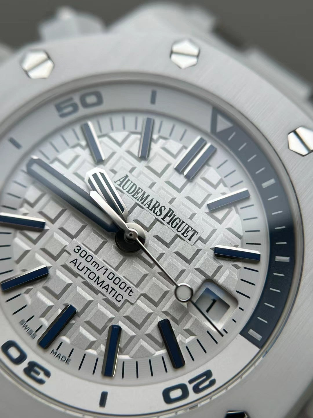 APW Royal Oak Offshore Diver (White Ceramic)