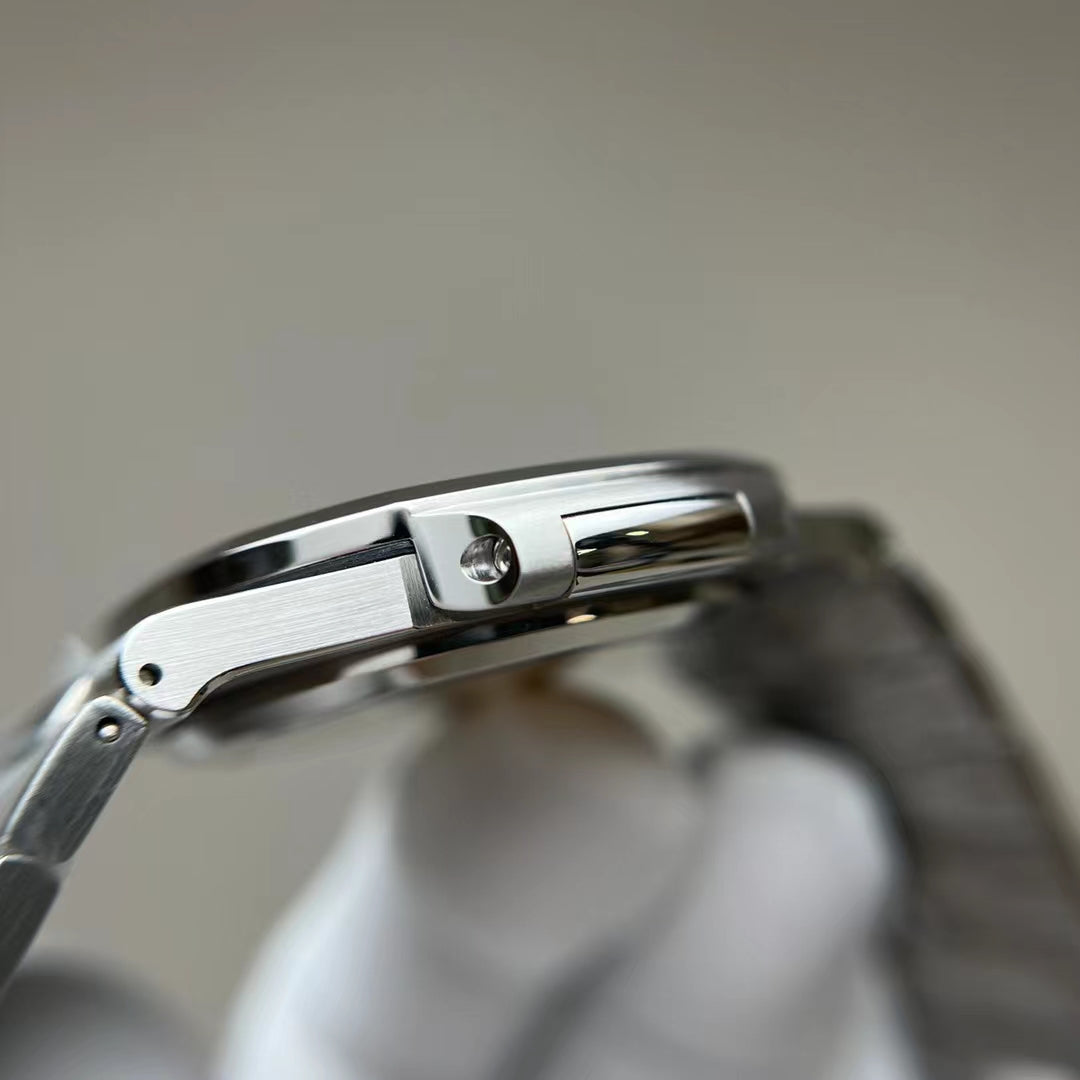 PTP Nautilus (Silvery-White Dial)