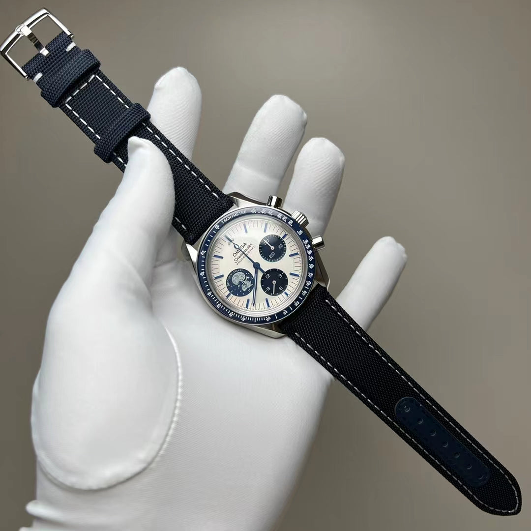 OMG Speedmaster Professional "Silver Snoopy Award" (50th Anniversary)