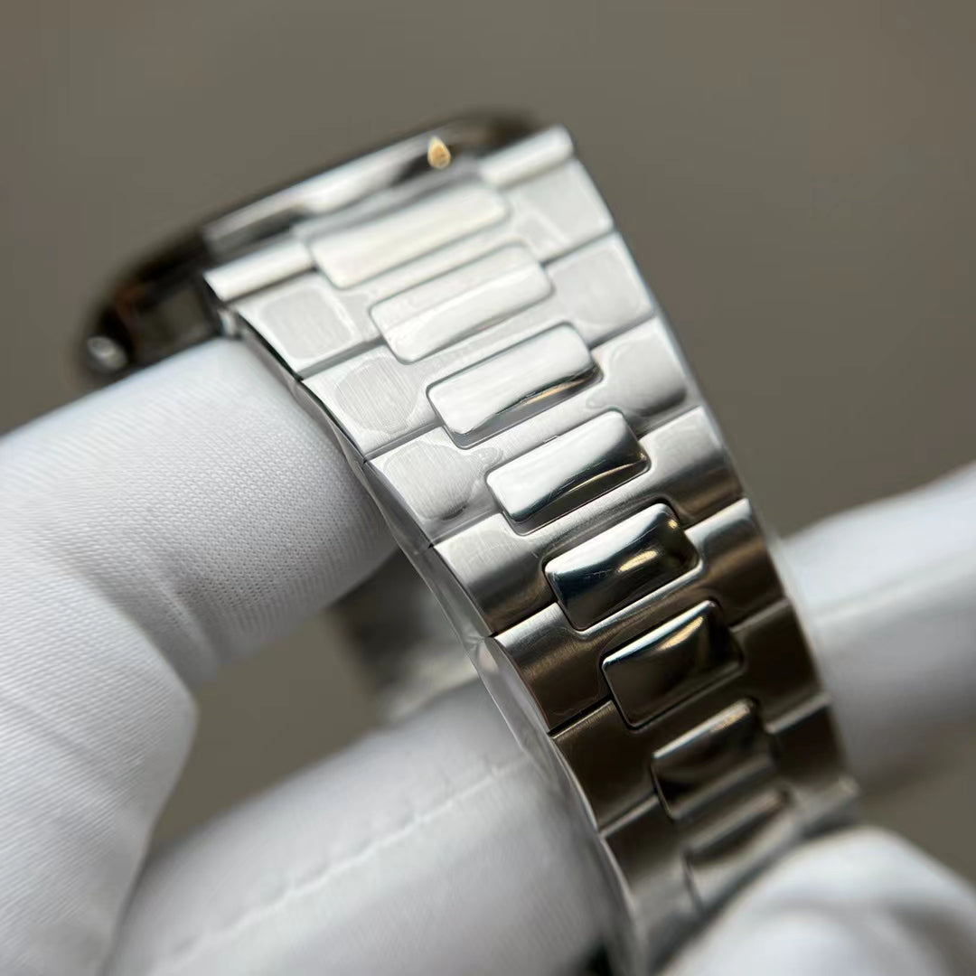 PTP Nautilus (Silvery-White Dial)